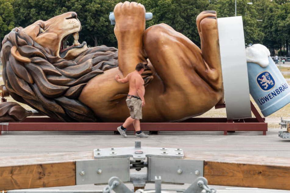 Der Aufbau für das Oktoberfest 2019 ist in vollem Gange.