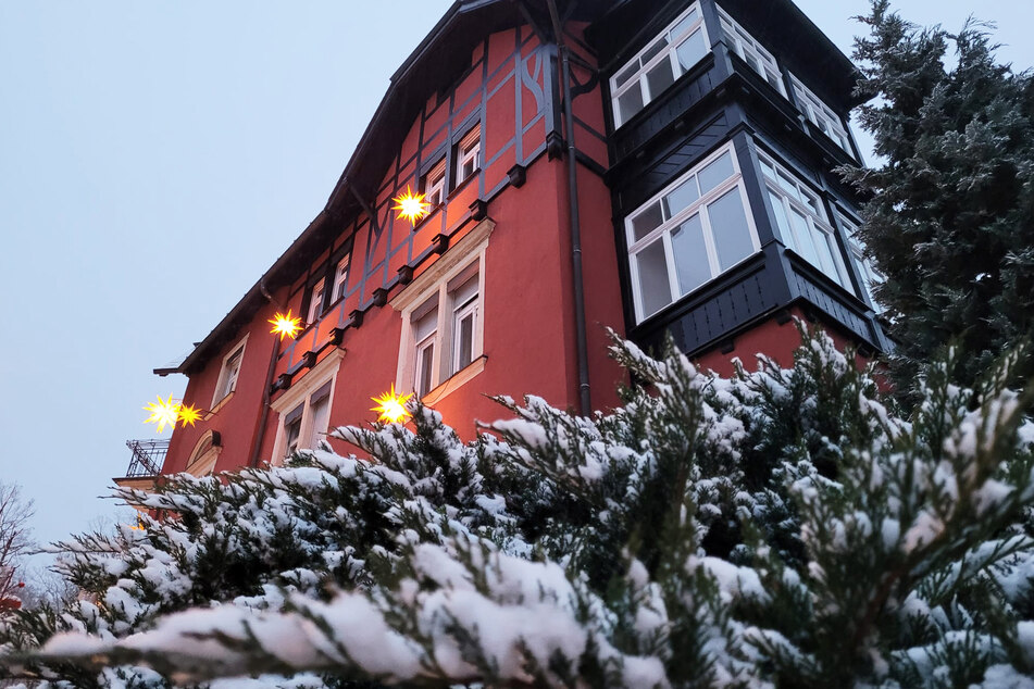 In der Nacht zum heutigen Samstag hat es in Dresden geschneit.