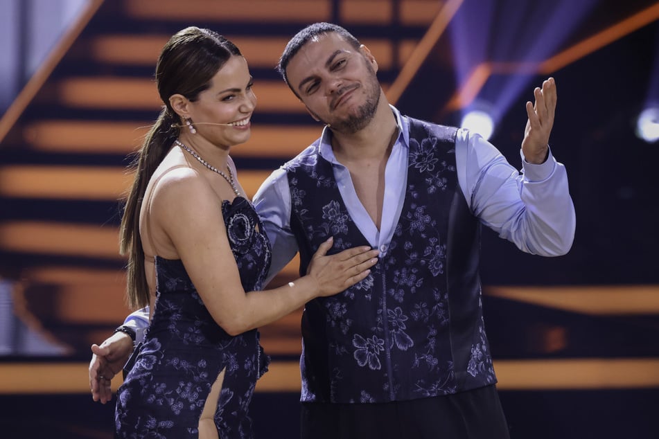 Schon in der ersten Runde war für Profitänzerin Christina Hänni und Komiker Osan Yaran (38) bei "Let's Dance" Schluss.