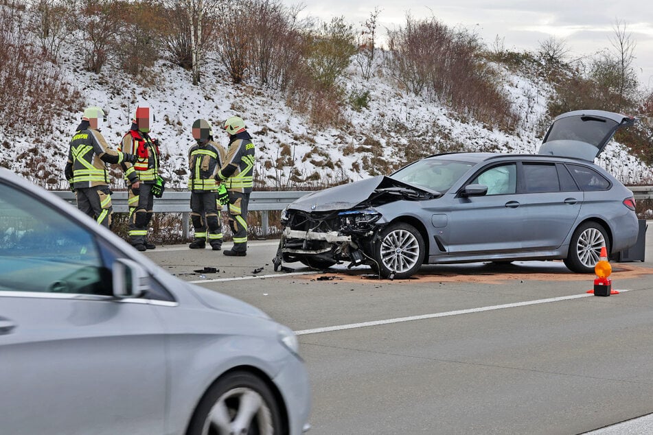Auf der A4 bei Glauchau gab es am Dienstag einen Unfall mit einem BMW.