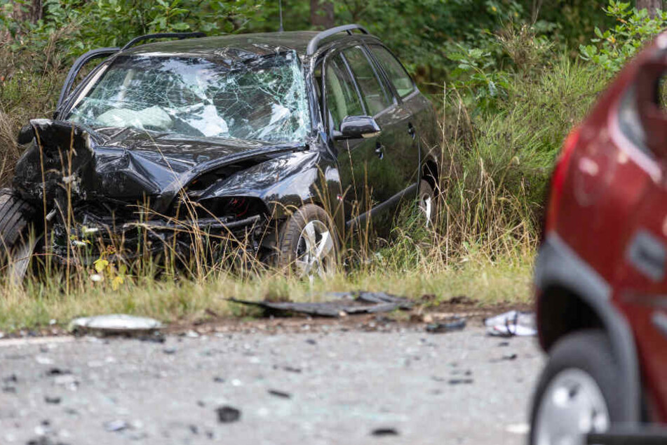 Auf einer Landstraße im bayerischen Landkreis Roth hat sich ein Unfall ereignet.