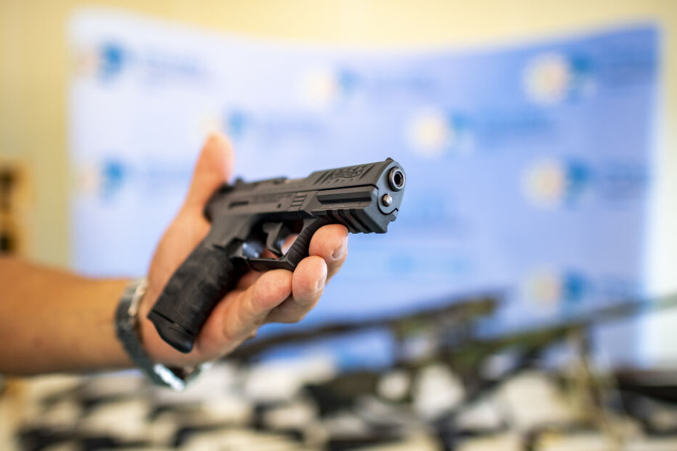 Die Polizei fand die Pistolen.