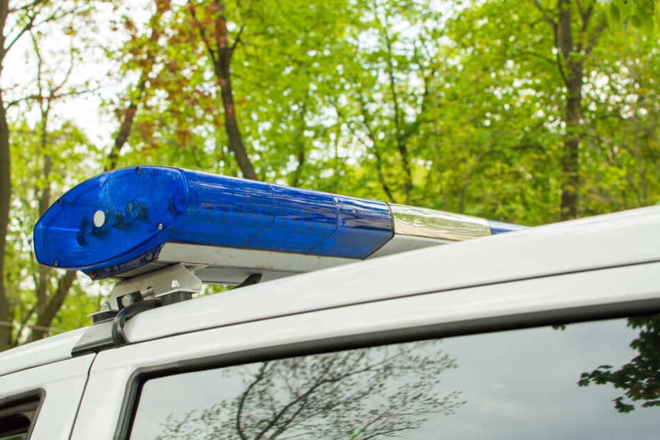 Der Taxigast wollte sich an einer Unfallstelle in Sicherheit bringen. (Symbolbild)