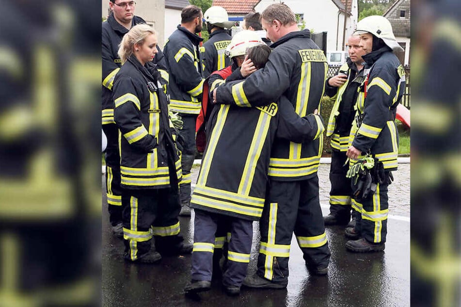 Trauer unter den Kameraden: Feuerwehrmann Leon L. (16) aus Callenberg starb bei einem Wohnungsbrand.