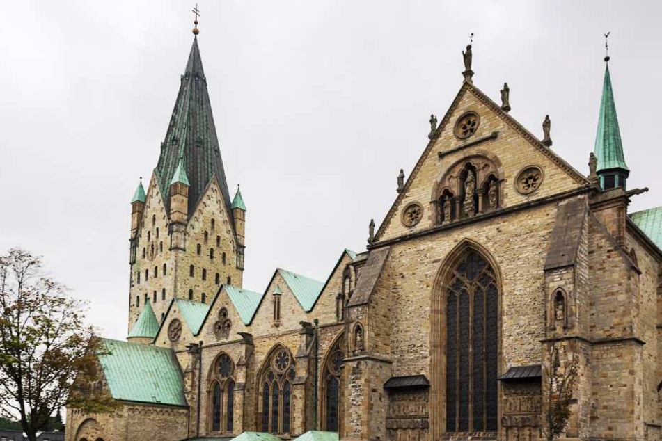 Der Paderborner Dom ist ein Wahrzeichen der Stadt.
