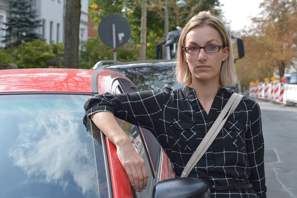 Nadine Oettel (28) aus der Heinrich-Beck-Straße hat die Nase voll von den
löchrigen Straßen.