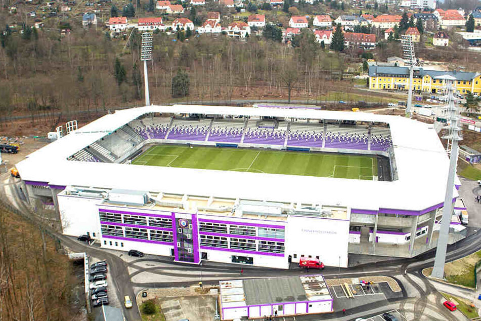 Rund um Stadion wird am Sonntag mit Kontrollen der Polizei gerechnet. Daher sollten die Fans zeitig anreisen.
