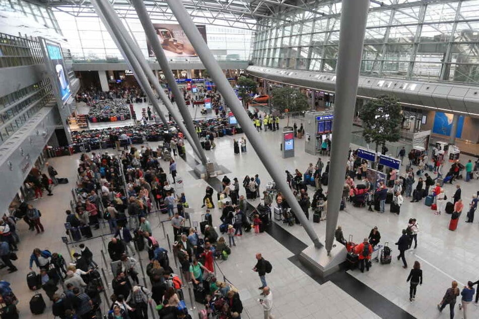 Am Flughafen Düsseldorf gab es am Mittwoch zwei größere Pannen.