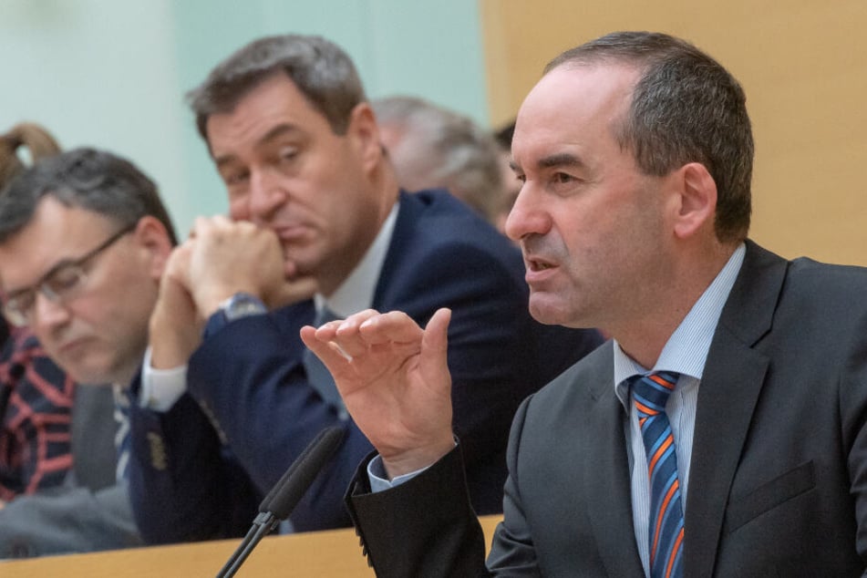 Nimmt die Mobilfunkbetreiber in die Pflicht: Wirtschaftsminister Hubert Aiwanger (Freie Wähler). (Archiv)