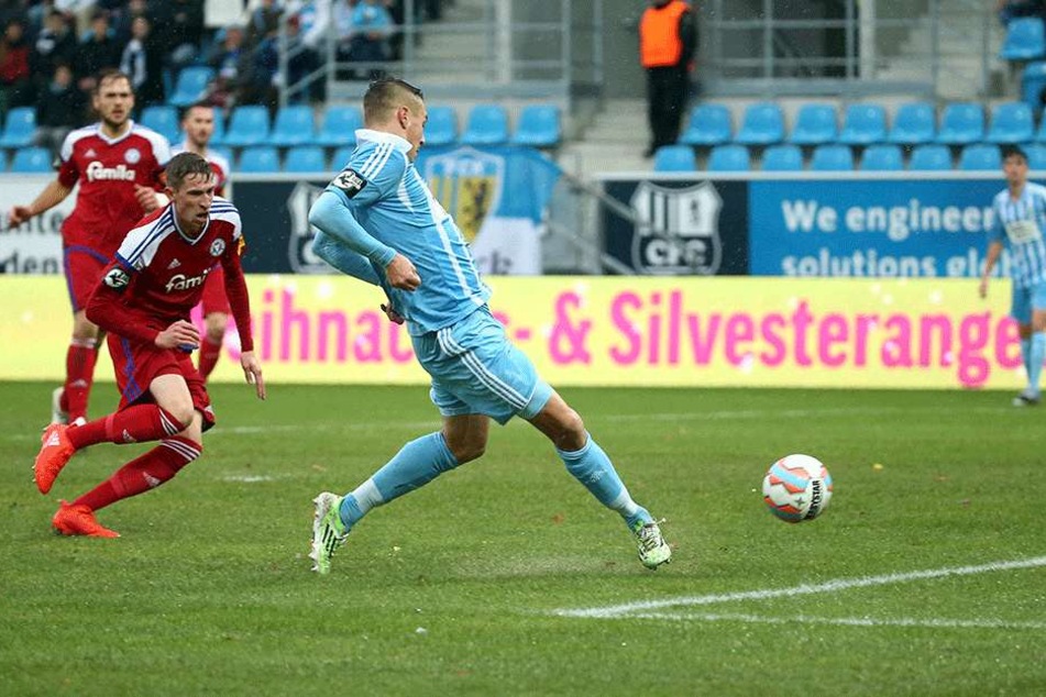 Frahn trifft zur Zeit wie er will, hier zum 1:0 gegen Holstein Kiel.
