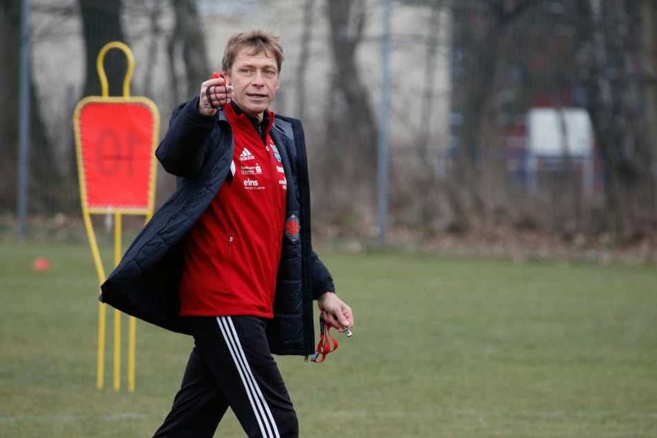 CFC-Trainer Sven Köhler bittet am Montag zum Trainingsauftakt.