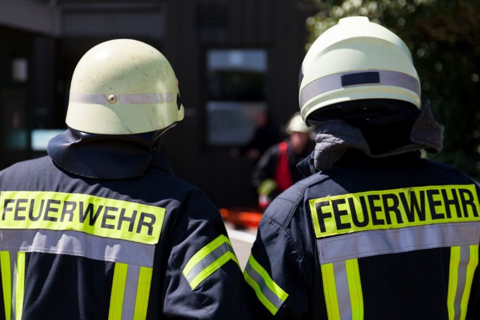 Rund 400 Männer und Frauen waren vor Ort im Einsatz. (Symbolbild)