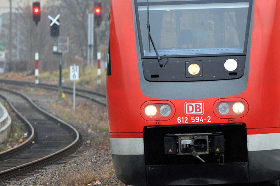 Zwei Iraker wurden in einer Regionalbahn angegriffen.