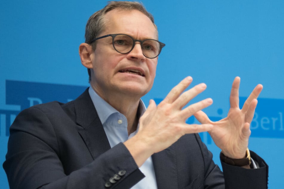Michael Müller (SPD), Berlins Regierender Bürgermeister, äußert sich auf einer Pressekonferenz zu den Folgen des Coronavirus.