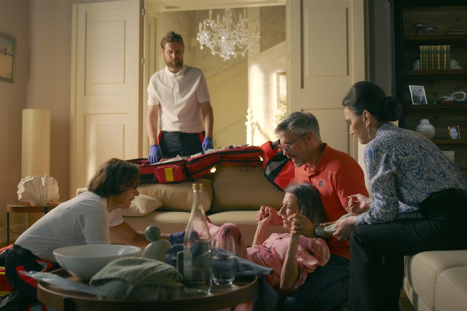 Sie muss ihr Baby in der Steinkamp-Villa entbinden.