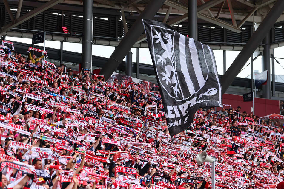500 Fans von RB Leipzig müssen sich von ihren Dauerkarten verabschieden, weil sie die Mindestnutzung nicht eingehalten haben.