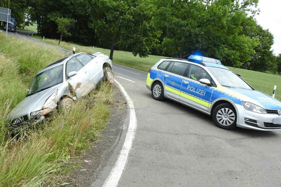 Ein Audifahrer war am Mittwochmorgen in einer Kurve von der Straße abgekommen.