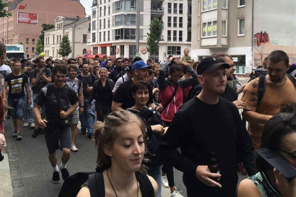 Hunderte Demo-Teilnehmer werden im Juli wieder durch die Stadt tanzen.