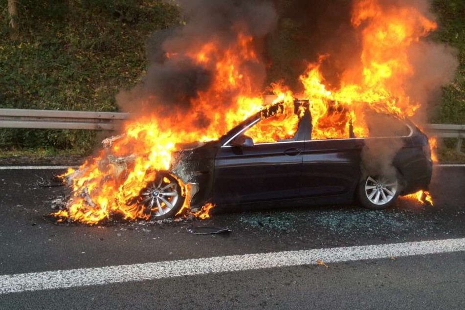 Autos mit Grillanzünder in Flammen gesetzt: Brandstifter muss in die Psychiatrie