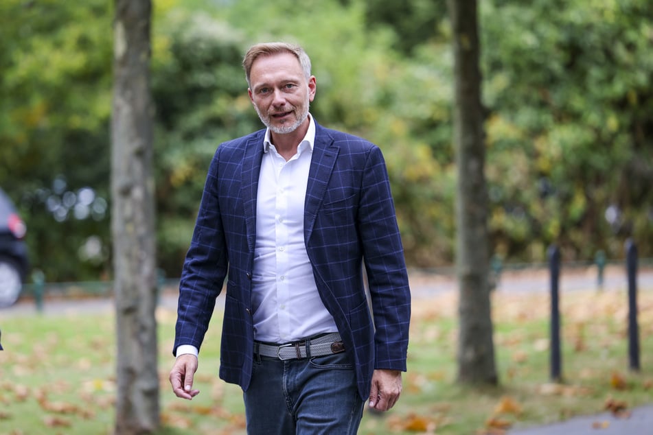 Bundesfinanzminister Christian Lindner (45, FDP) ist am Dienstagabend in Dresden zu Gast.