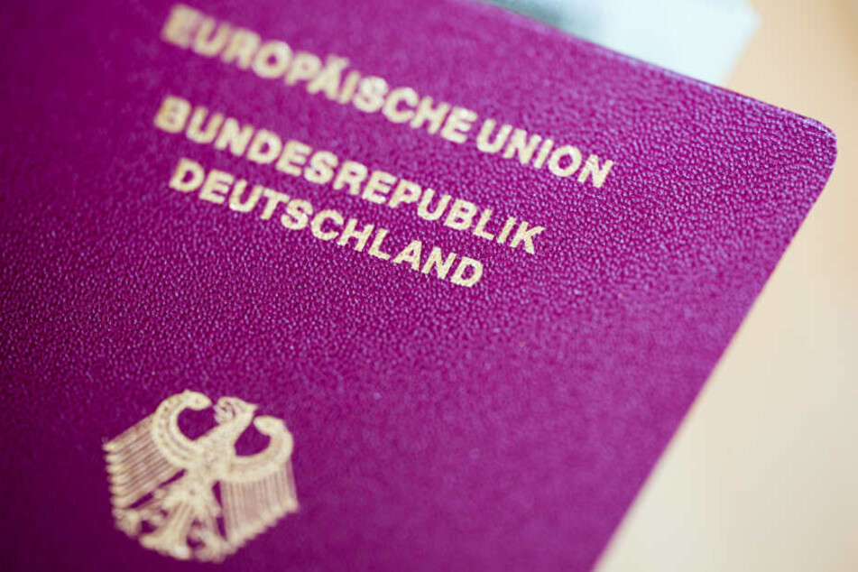 Rund um die Uhr können ab Donnerstag Ausweise in Ludwigsburg abgeholt werden. (Symbolbild)