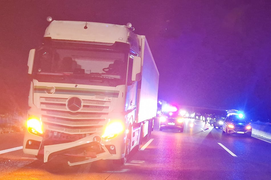 Der Lkw-Fahrer schaffte es nicht mehr, rechtzeitig zu bremsen.