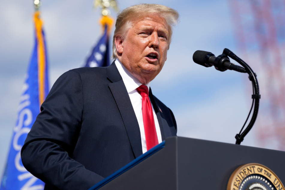 Donald Trump (74) während einer Wahlkampfrede beim Schiffbauunternehmen Fincantieri Marinette Marine.