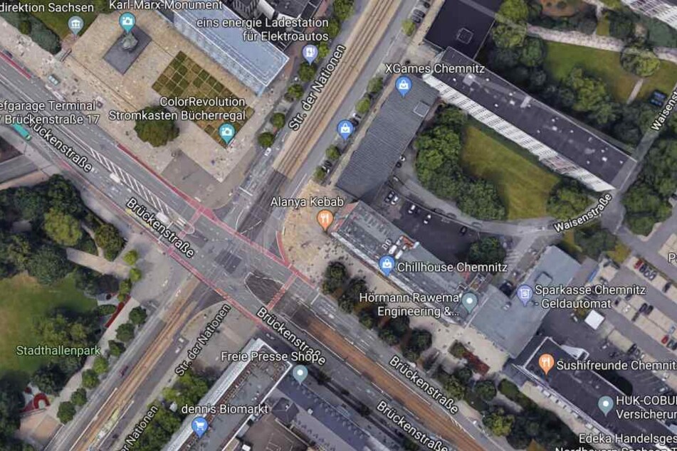 Die Messerstecherei ereignete sich an der Ecke Brückenstraße/Straße der Nationen.