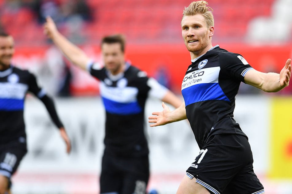 Mit breiter Brust zur 1:0-Führung: Andreas Voglsammer jubelt über sein sechstes Saisontor.