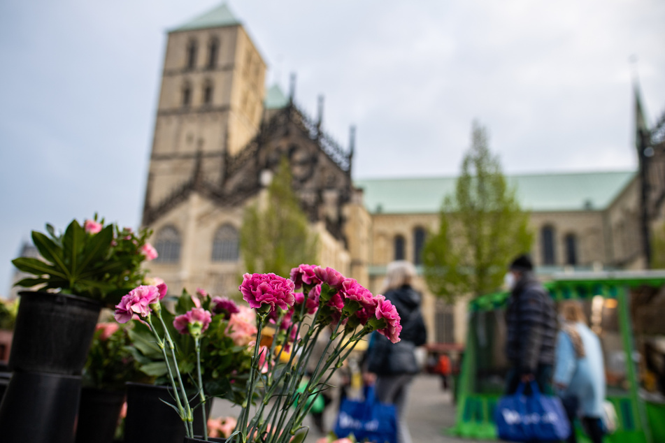 Die Stadt Münster bereitet sich auf die Öffnung der Außengastronomie an diesem Wochenende vor.