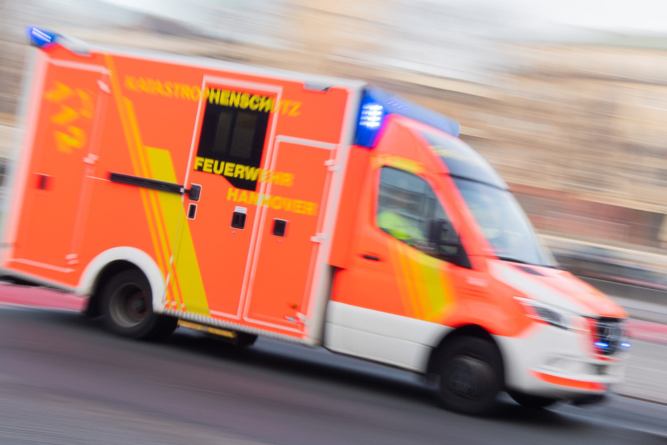 Das Kind kam in ein Krankenhaus. Es soll weiterhin ansprechbar gewesen sein (Symbolbild).