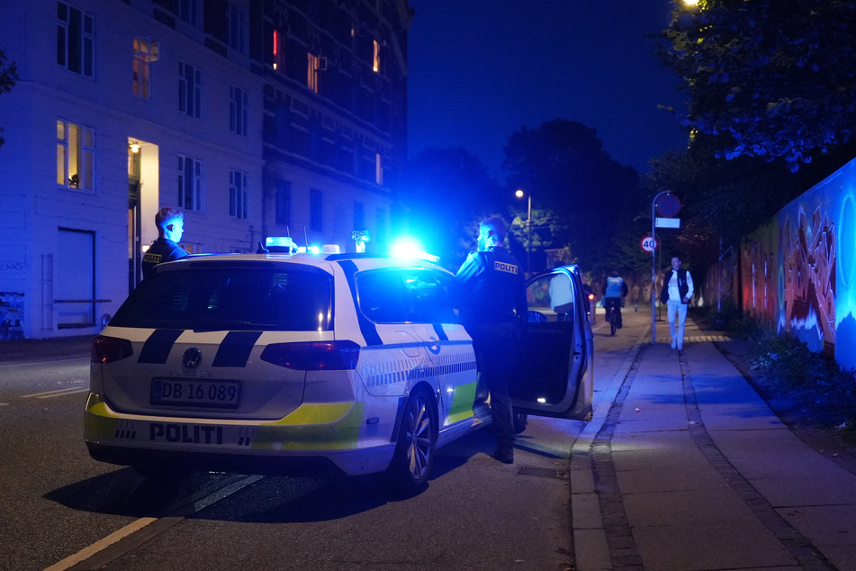 Die dänische Polizei sicherte nach den Schüssen eine Straße in Christiania.