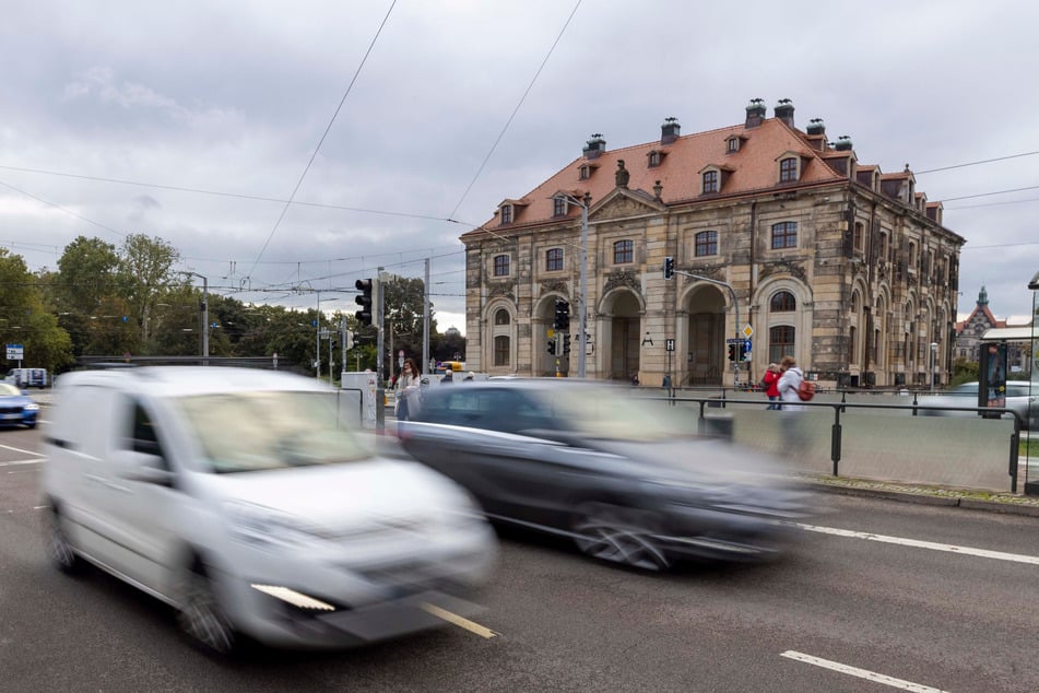 Ein Streitpunkt bleibt die Umgestaltung von Meißner Straße und Köpckestraße. Diese wirken wie eine Barriere zwischen der Elbufer-Seite mit Blockhaus und dem Areal an der Hauptstraße.