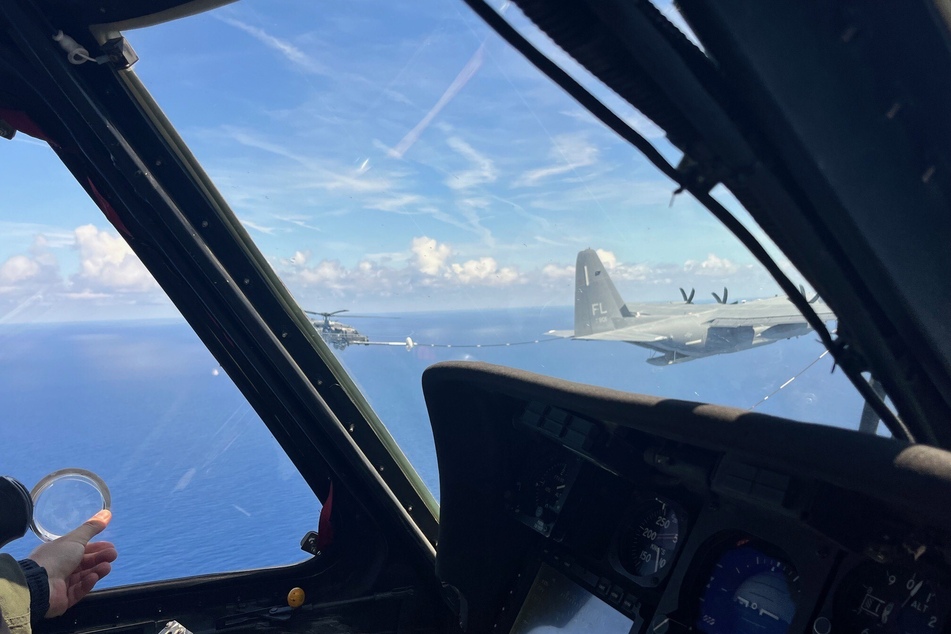 Aufgrund geringer Reichweite musste der Hubschrauber während des Flugs aufgetankt werden.