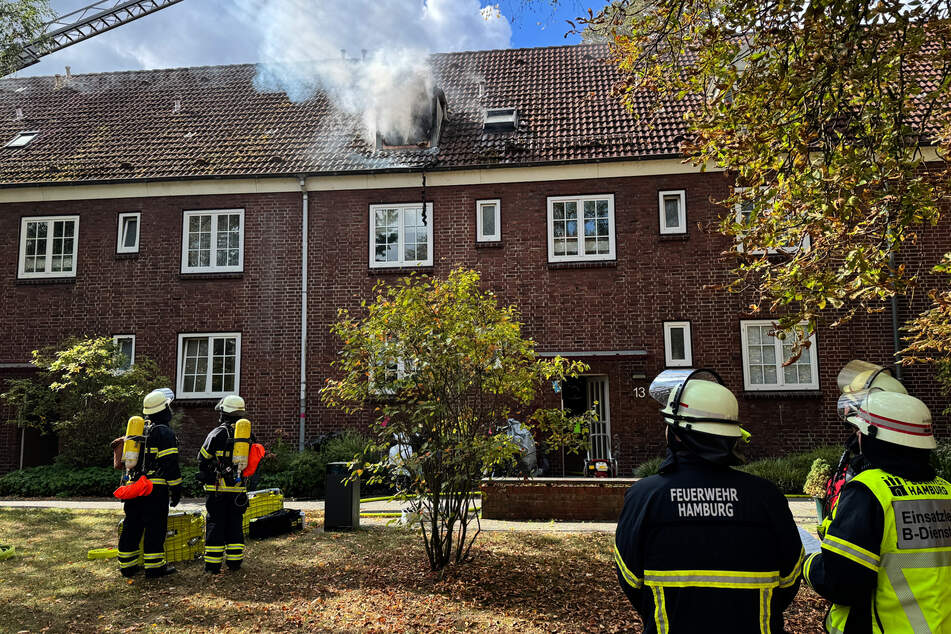 Die Feuerwehr ist mit 50 Einsatzkräften vor Ort.