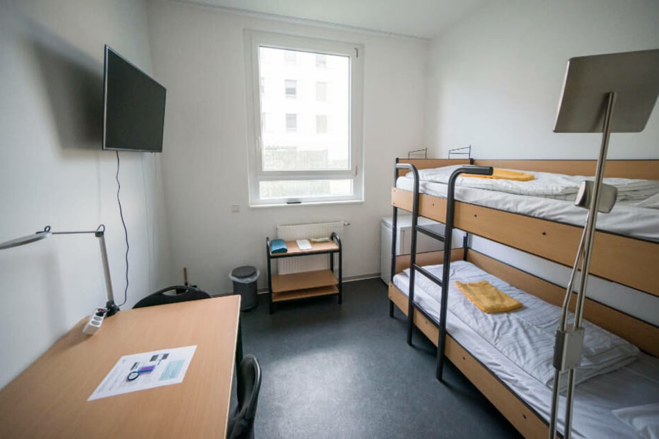Insgesamt 128 Zimmer stehen den Rückkehrern in dem noch recht neuen Block zur Verfügung.