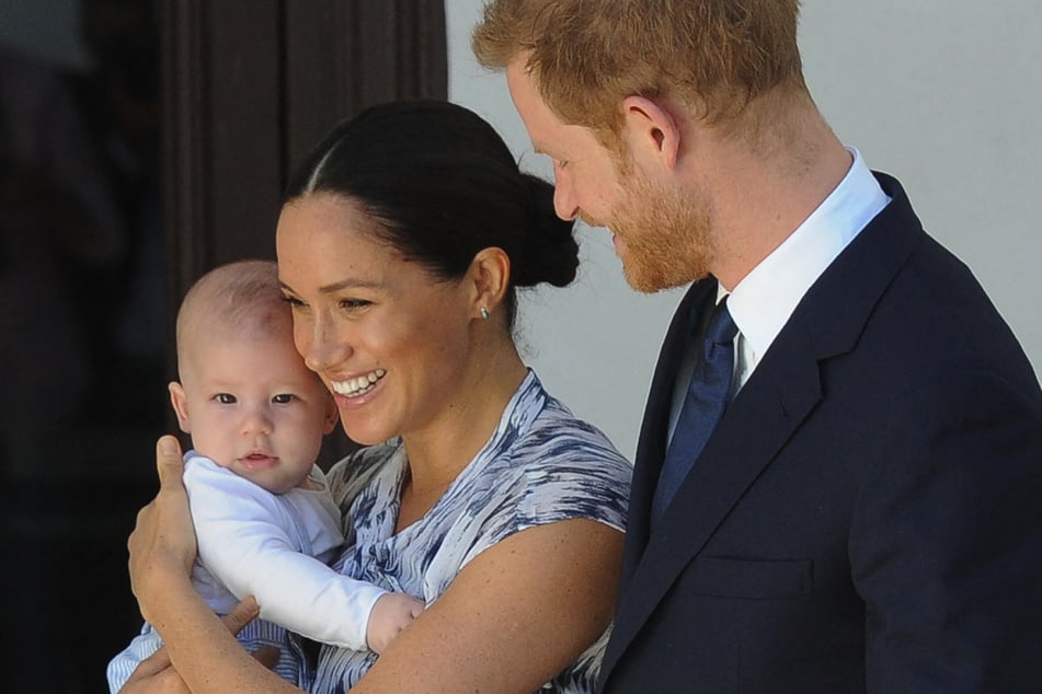 Ohne Frau und Kinder: Prinz Harry reist allein nach London
