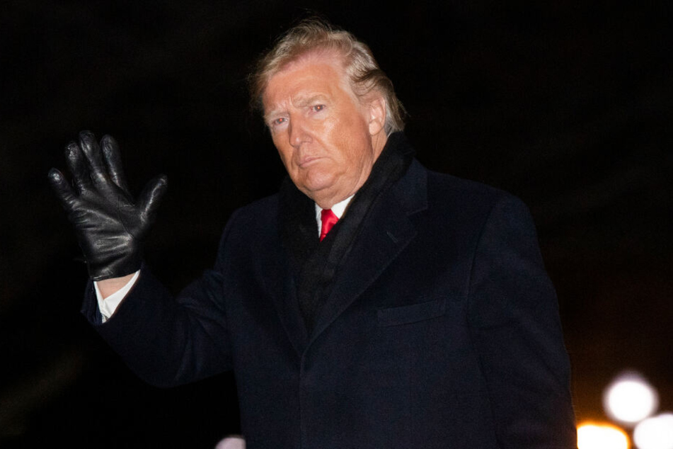 US-Präsident Donald Trump (73) kehrt nach einem Auftritt bei einer Wahlkampfveranstaltung ins Weiße Haus zurück.