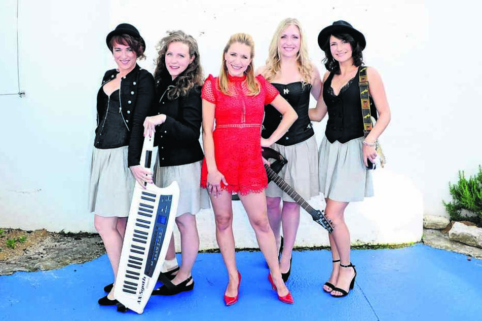 Tausendsassa! Auch mit der Dirndlrockband wird Stefanie Hertel weiter auftreten.