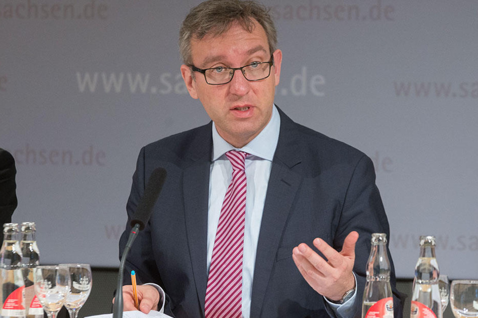 Roland Löffler, Chef der Landeszentrale für politische Bildung, sorgt sich um das weit verbreitete extrem rechte Denken.