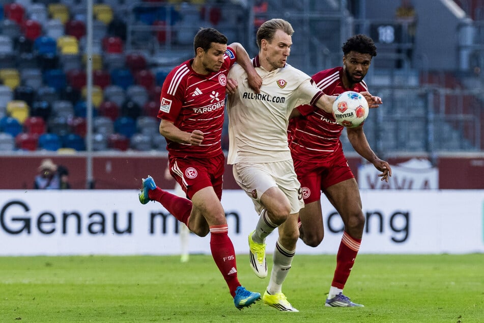 Bei seiner Rückkehr hatte Vincent Vermeij (M.) keinen leichten Stand.
