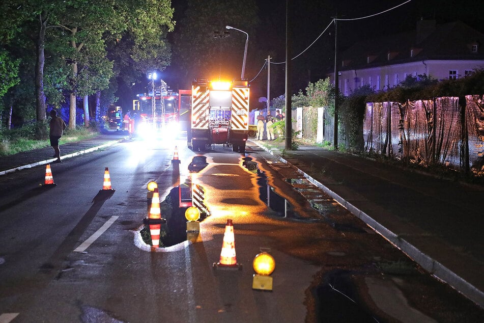Gegen 22.40 Uhr platzte eine Wasserleitung in der Magdeburger Straße.