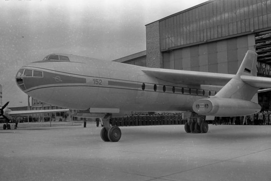 Rollout des Turbinenstrahl-Passagierflugzeuges B 152 im April 1958.