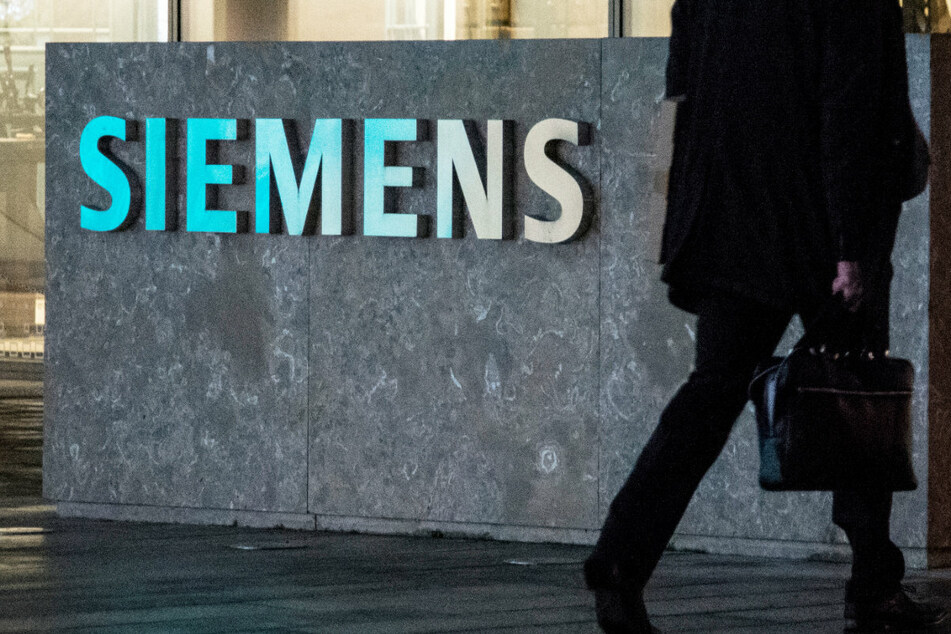 Der Schritt von Siemens drückt auch auf die veröffentlichten Ergebniszahlen für das abgelaufene zweite Geschäftsquartal.