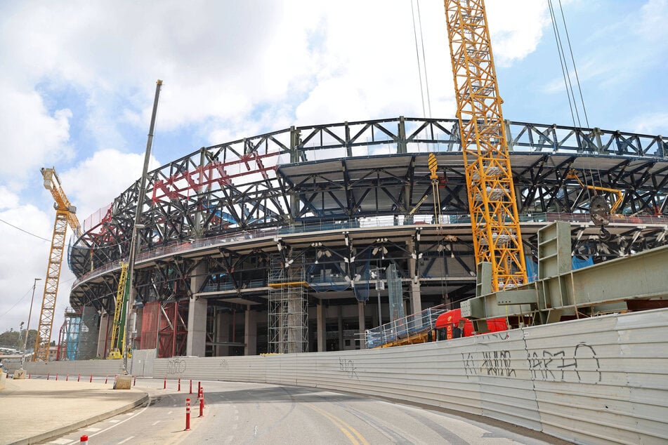 Auf der Baustelle des Camp Nou kam es zu einem tödlichen Arbeitsunfall.
