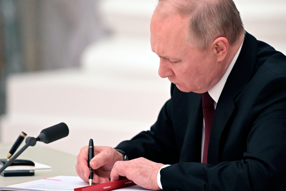 Russlands Präsident Wladimir Putin (69) hat die Volksrepubliken Donezk und Luhansk als unabhängige Staaten anerkannt.
