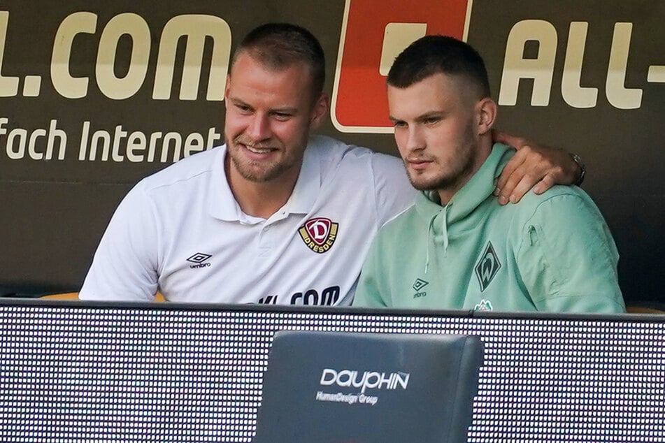 Ihr Platz war auf der Bank. Dynamo-Kapitän Sebastian Mai (l.) saß dort 90 Minuten, Bruder Lars Lukas die ersten 45 Minuten.