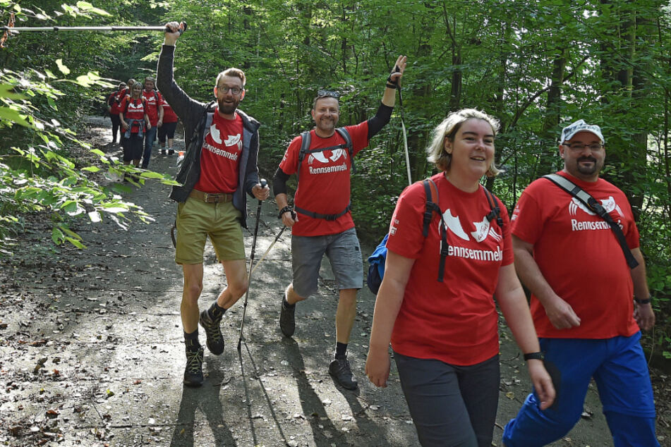 Das Wandern in der Gruppe macht Spaß, auch wenn der Abstand in diesem Jahr größer sein darf.