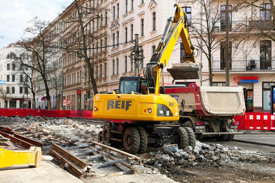 Auch die Papiermühlstraße ist komplett aufgerissen. Die Bauarbeiten sollen mehr als ein Jahr dauern.