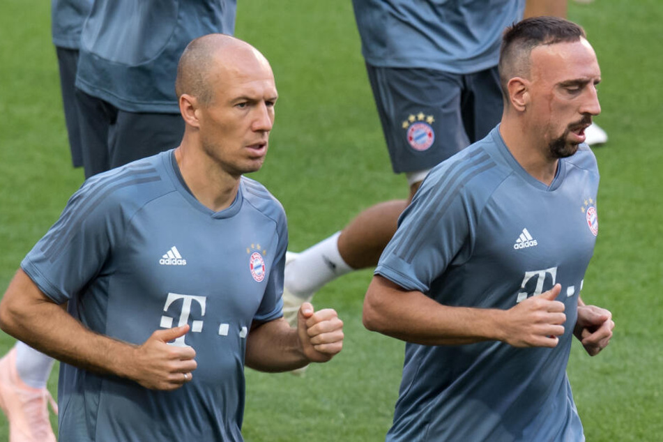 Das Ende einer Ära: Arjen Robben (l) und Franck Ribery werden den FC Bayern nach der Saison verlasen.